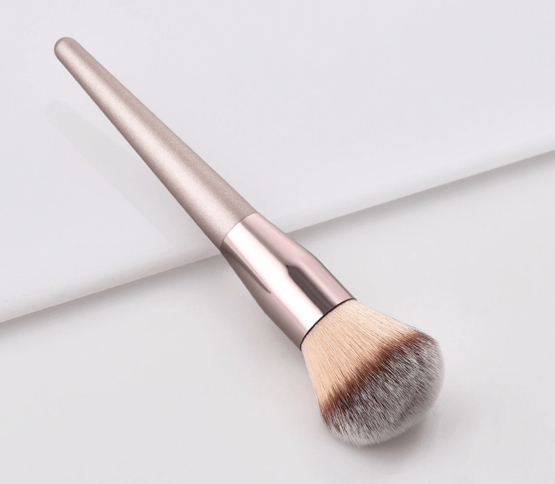 A Champagne Single Power Makeup Brush Iconix 