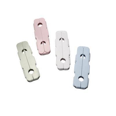 BUBM Pack of 4 Fordable Travel Hangers Iconix 